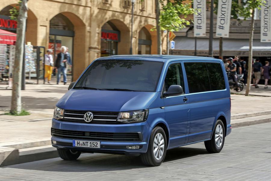  Volkswagen Multivan 2015 года  (фото 14 из 20)